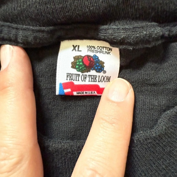 Vintage Fruit of the Loom single stitch T-shirt from early 90's - Picture 3 of 7